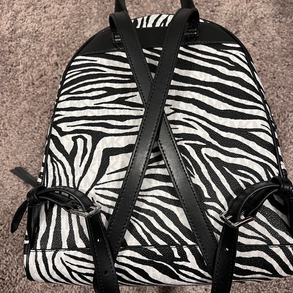 NWT Michael Kors Zebra Rhea - Picture 4 of 9